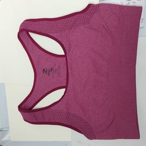 BNWT Woman's Seamless sports bra large